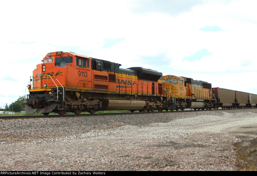 BNSF 9113 9922